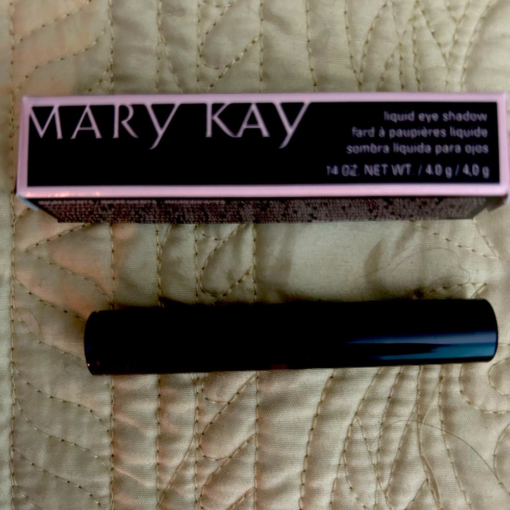 Mary Kay Liquid Eye Shadow-Purple Nova